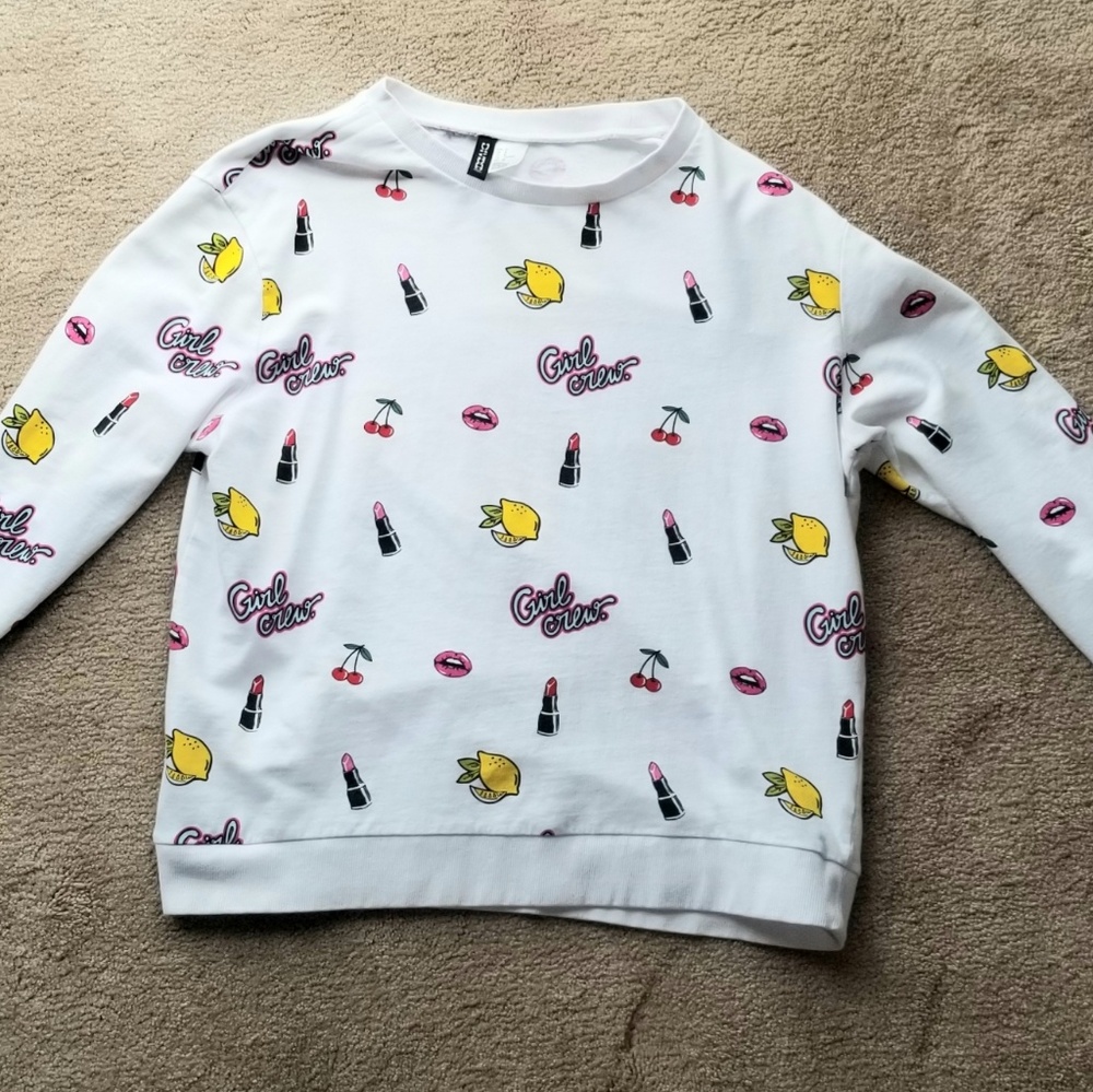 H&M white sweatshirt with pop icons